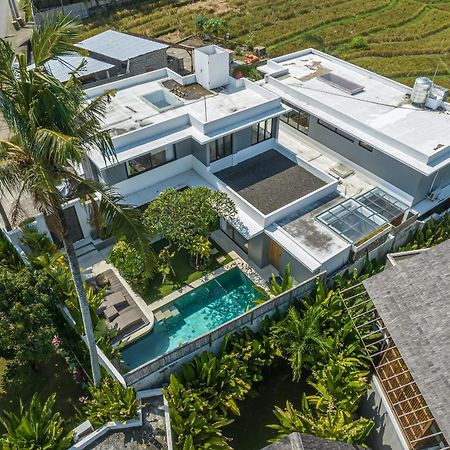 Villa Arunika - Stylish Tropical 2Br Villa Close To Nyanyi Beach! Selemadeg Extérieur photo