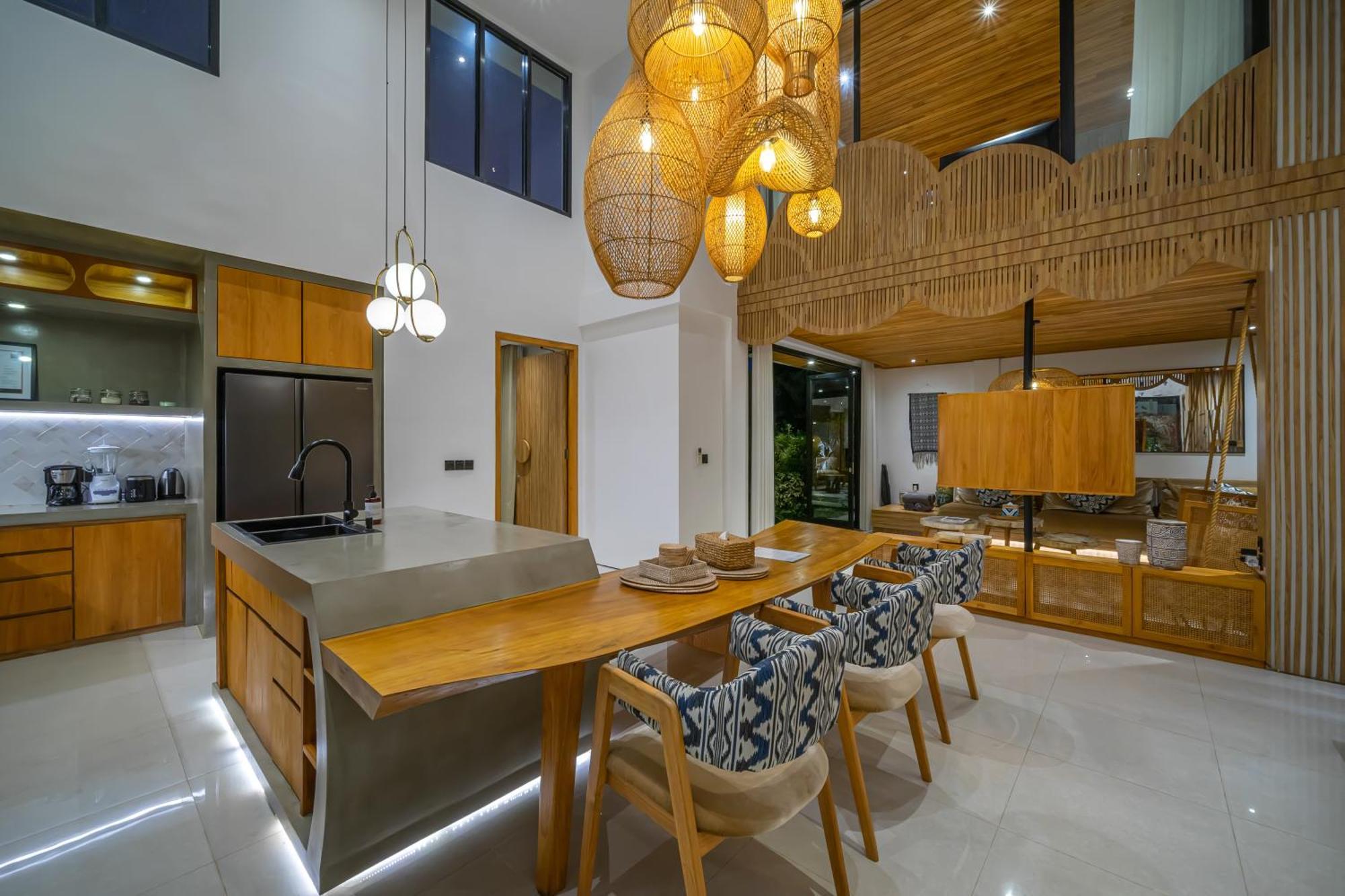 Villa Arunika - Stylish Tropical 2Br Villa Close To Nyanyi Beach! Selemadeg Extérieur photo