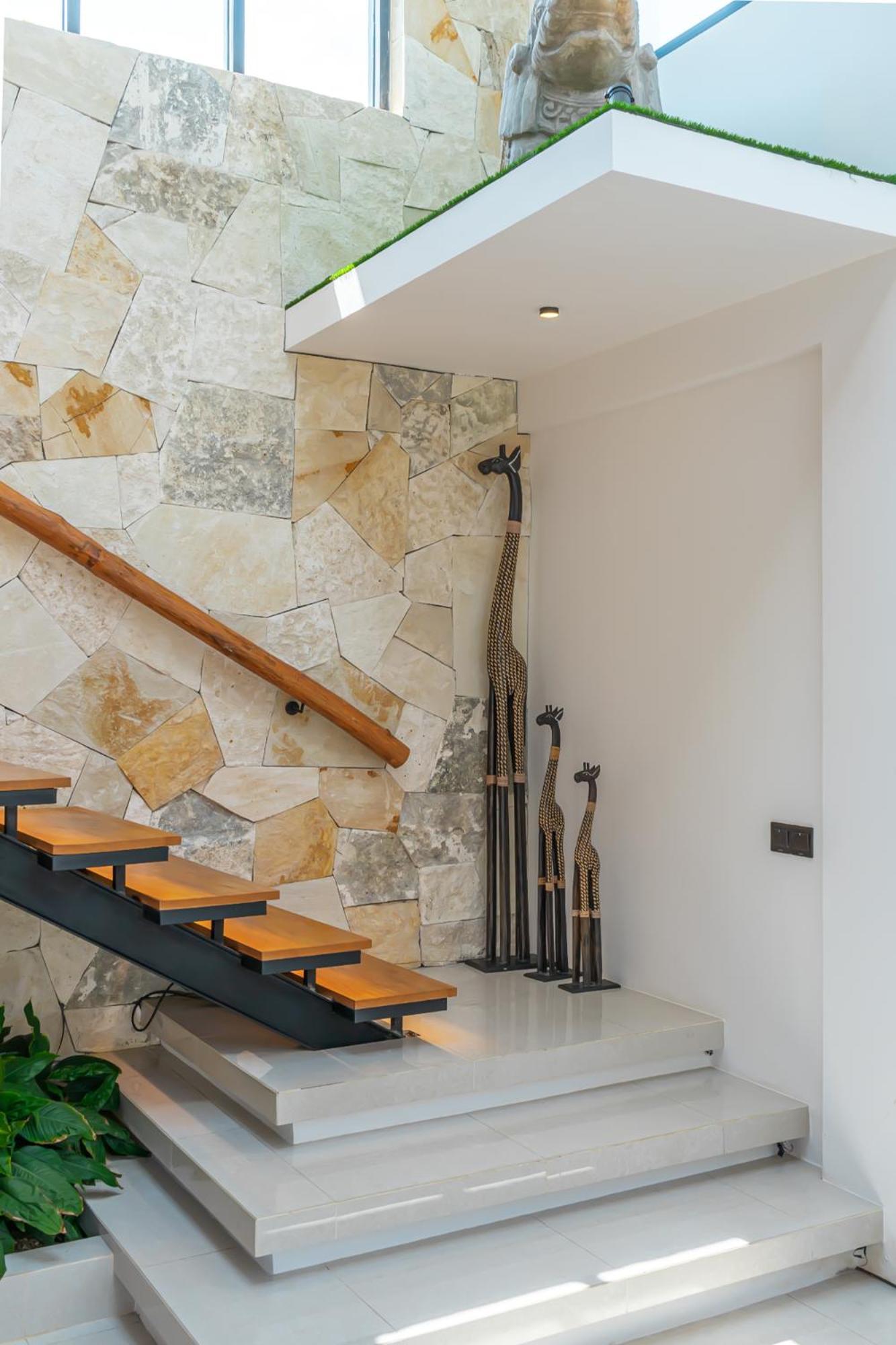 Villa Arunika - Stylish Tropical 2Br Villa Close To Nyanyi Beach! Selemadeg Extérieur photo